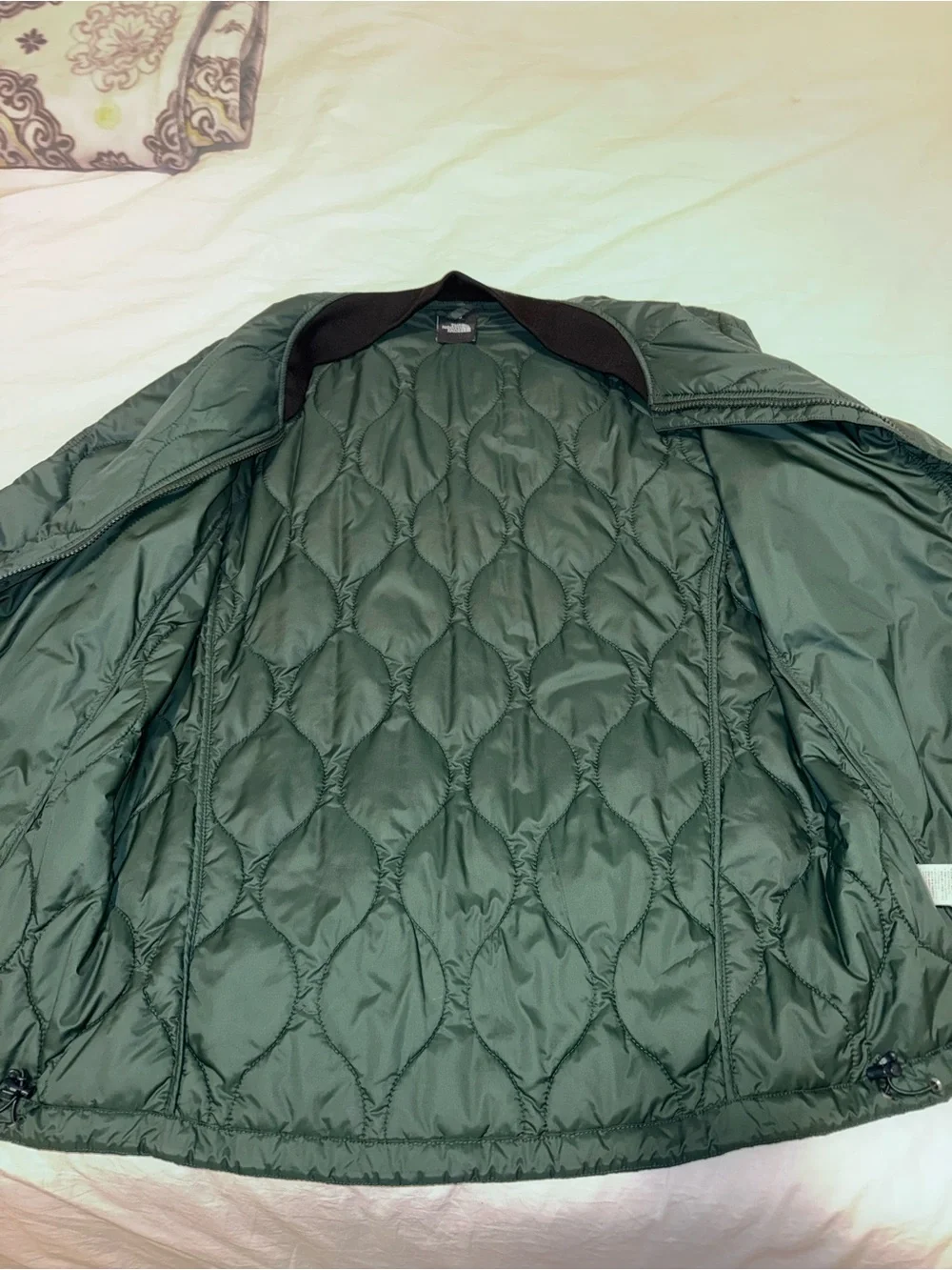 The North Face Men's Quilted Puffer Jacket - Dark Green